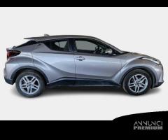 TOYOTA C-HR 1.8H 98CV E-CVT Business