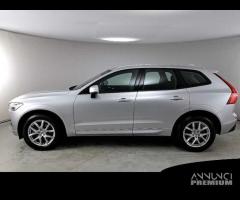 VOLVO XC60 B4 D AWD Geartronic Momentum