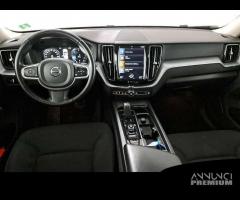 VOLVO XC60 B4 D AWD Geartronic Momentum