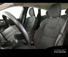 VOLVO XC60 B4 D AWD Geartronic Momentum