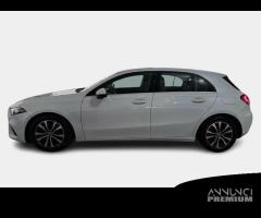 MERCEDES-BENZ A 180 d Automatic Business Extra 5 P