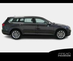 VOLKSWAGEN PASSAT VARIANT 2.0 TDI SCR EVO 110kW Bu - 1