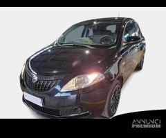 LANCIA YPSILON 1.0 HYBRID 5P - 2