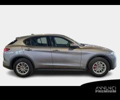 ALFA ROMEO STELVIO 2.2 Turbo Diesel 210CV AT8 Q4 B - 1