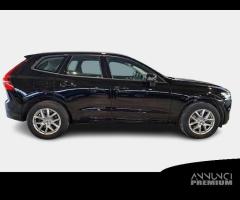 VOLVO XC60 B4 D AWD Geartronic Business