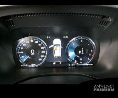 VOLVO XC60 B4 D AWD Geartronic Momentum - 4