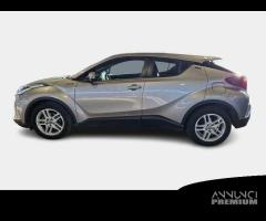 TOYOTA C-HR 1.8H 98CV E-CVT Business