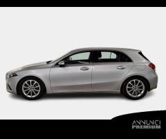 MERCEDES-BENZ A 200 d Automatic 4MATIC Sport 5 POR - 2