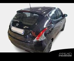 LANCIA YPSILON 1.0 HYBRID 5P - 5