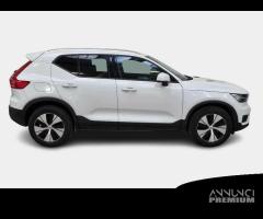 VOLVO XC40 D3 AWD Momentum Pro MY21