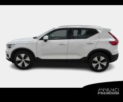 VOLVO XC40 D3 AWD Momentum Pro MY21