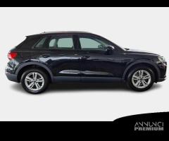 AUDI Q3 35 TDI S tronic Business