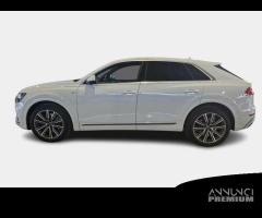 AUDI Q8 50 TDI MHEV 210kW quattro tiptronic Sport - 2