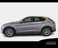 ALFA ROMEO STELVIO 2.2 Turbo Diesel 210CV AT8 Q4 B - 2