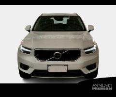 VOLVO XC40 D4 AWD Geartronic Momentum Pro MY21