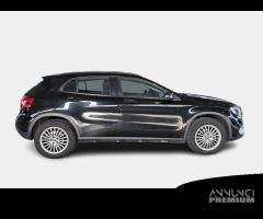 MERCEDES-BENZ GLA 200 d Automatic Business Extra