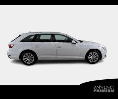 AUDI A4 AVANT 2.0 TDI S tr. 110kW Design - 4