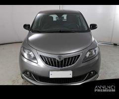 LANCIA YPSILON 1.0 HYBRID 4P