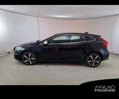 VOLVO V40 D2 Geartronic R-Design 5 PORTE