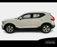 VOLVO XC40 D4 AWD Geartronic Momentum Pro MY21