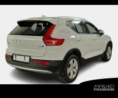 VOLVO XC40 D4 AWD Geartronic Momentum Pro MY21