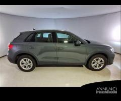 AUDI Q3 35 TDI S tronic Business