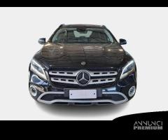 MERCEDES-BENZ GLA 200 d Automatic Business Extra