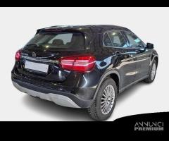 MERCEDES-BENZ GLA 200 d Automatic Business Extra