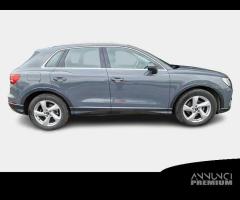 AUDI Q3 35 TDI S tronic Business Advanced