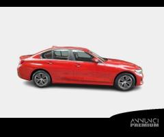 BMW 318 48V Business Advantage auto 4 PORTE BERLIN - 4