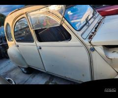 Citroen 2 cavalli 2CV per ricambi (2a)