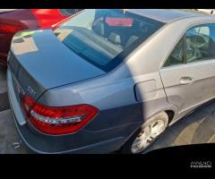 Mercedes Benz E 220 CDI w212 651924 per ricambi (2