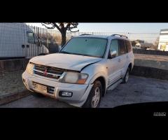 Mitsubishi Pajero 3200 diesel per ricambi