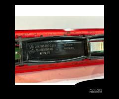 VOLKSAGEN CADDY 3 Terza luce stop - 16552