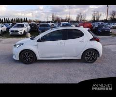 Toyota Yaris IV 2020 1.5h Lounge - 8