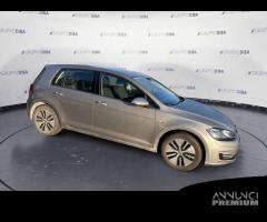 Volkswagen e-Golf Golf VII 2017 Elettrica 5p - 2