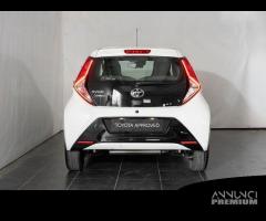 Toyota Aygo Connect 1.0 VVT-i 72 CV 5 porte x...