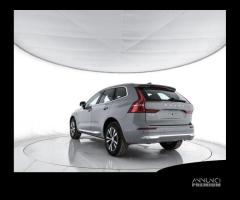 VOLVO XC60 T6 AWD Plug-in hybrid Elettrica/Benzi