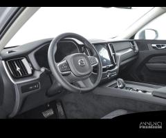 VOLVO XC60 T6 AWD Plug-in hybrid Elettrica/Benzi - 8