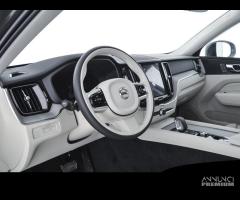 VOLVO XC60 T6 AWD Plug-in hybrid Elettrica/Benzi - 8