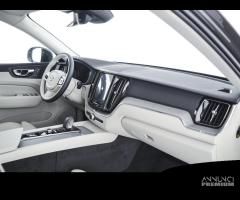 VOLVO XC60 T6 AWD Plug-in hybrid Elettrica/Benzi - 12