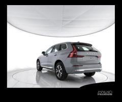 VOLVO XC60 T6 AWD Plug-in hybrid Elettrica/Benzi