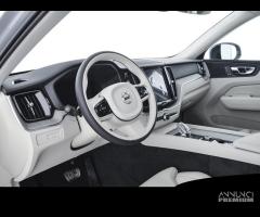 VOLVO XC60 T6 AWD Plug-in hybrid Elettrica/Benzi - 8