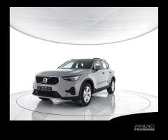 VOLVO XC40 B3 Mild hybrid Benzina Essential