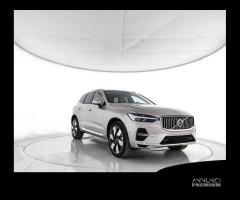 VOLVO XC60 T6 AWD Plug-in hybrid Elettrica/Benzi