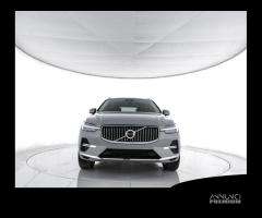 VOLVO XC60 T6 AWD Plug-in hybrid Elettrica/Benzi