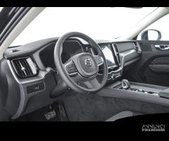 VOLVO XC60 B5 AWD Mild hybrid Benzina Core - 8