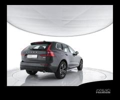 VOLVO XC60 B4 (d) AWD Geartronic Momentum Pro