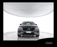 VOLVO XC60 B4 (d) AWD Geartronic Momentum Pro