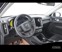 VOLVO XC40 B3 Mild hybrid Benzina Essential - 8